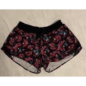 Lululemon Size 10 Hotty Short 2.5 Mini Midnight Bloom Black Deep Fuschia Yoga
